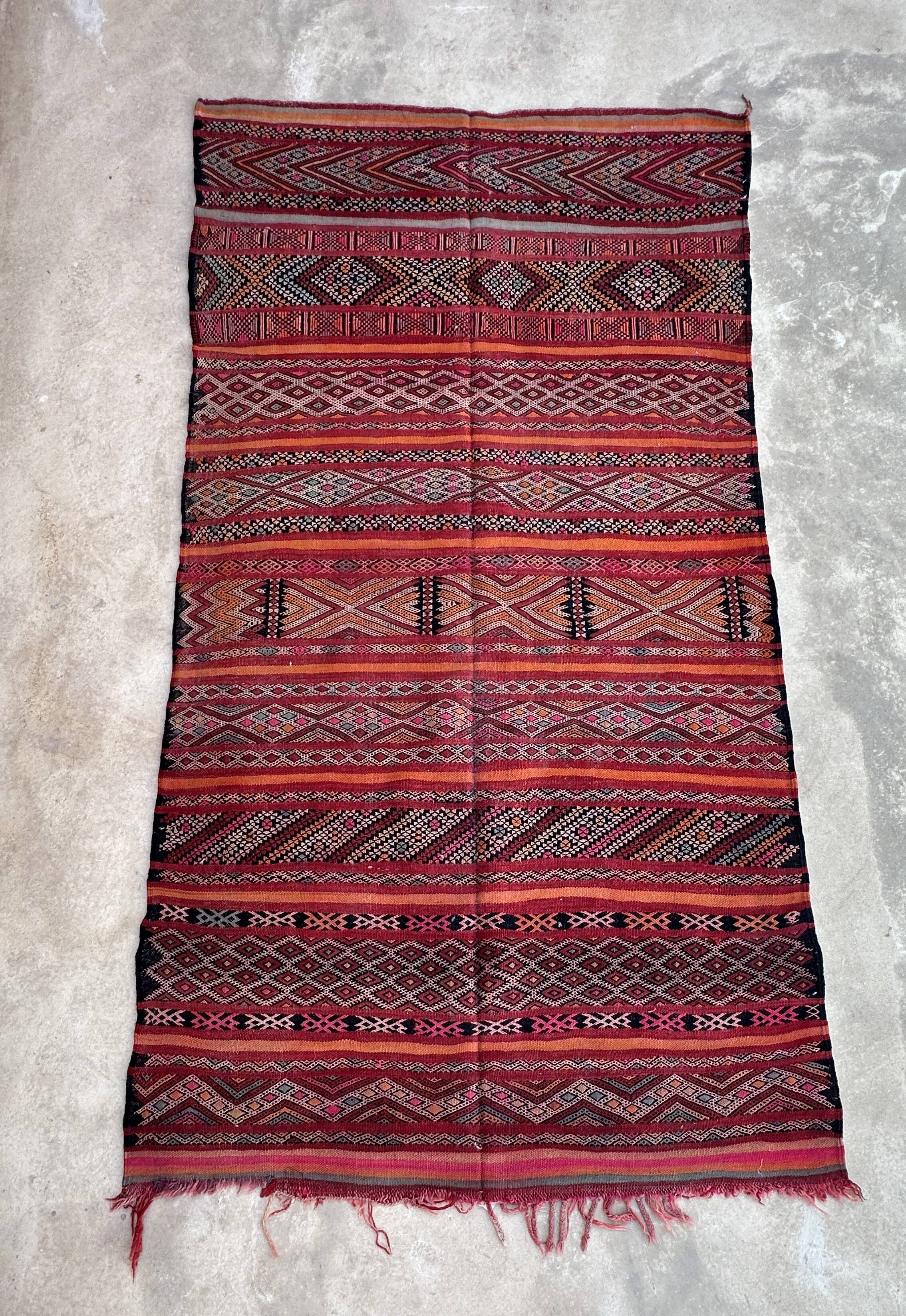 Moroccan Kilim Zemmour rug red - 150 x 285 cm