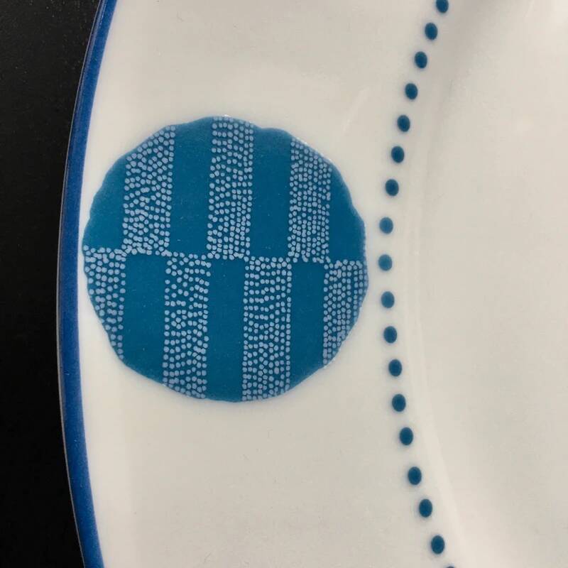 A 26.5 cm Taitu Milano Vintage Dinner Plate