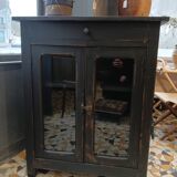 Parisian buffet revisited in black