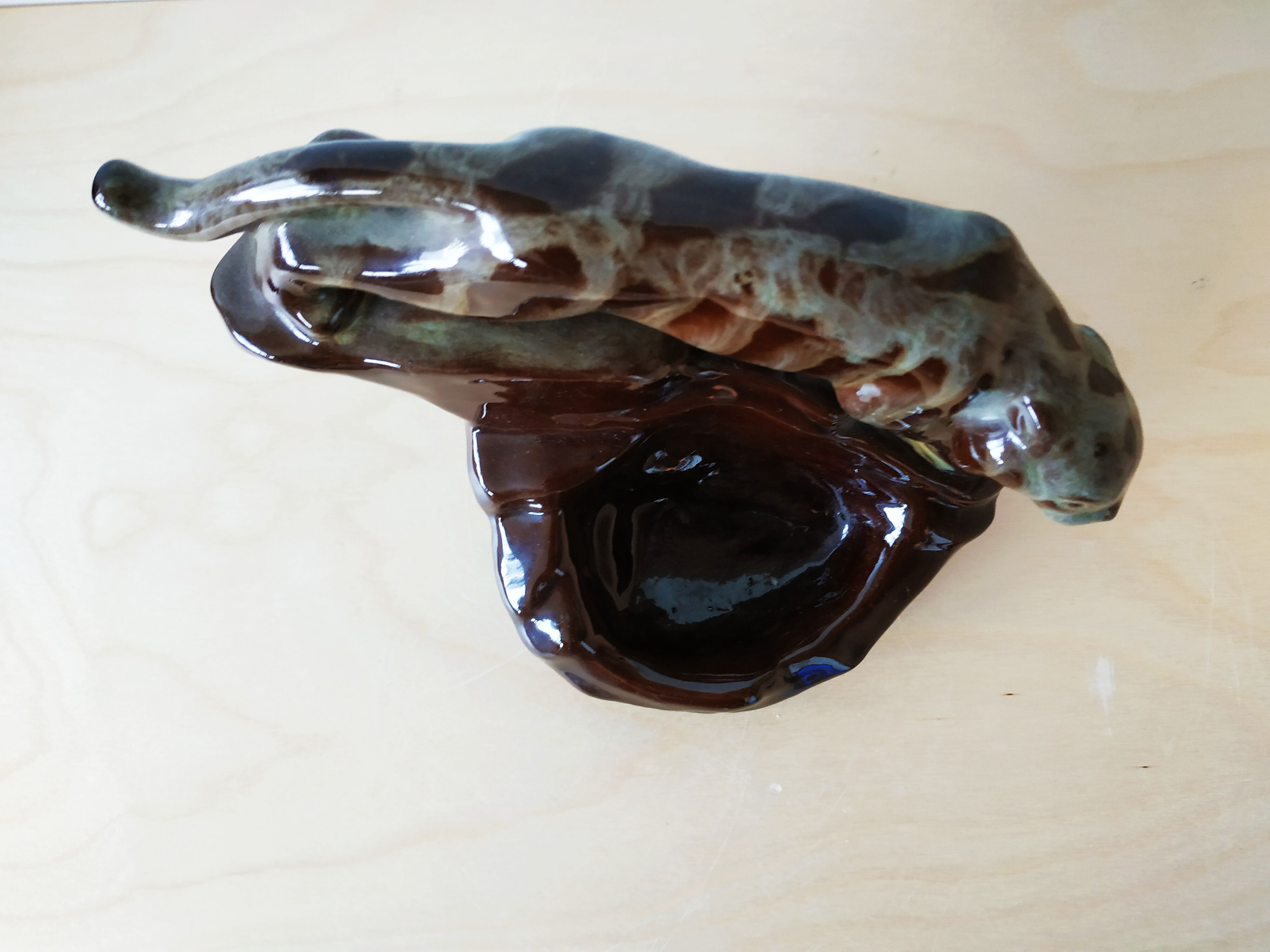 Vintage ceramic tiger ashtray