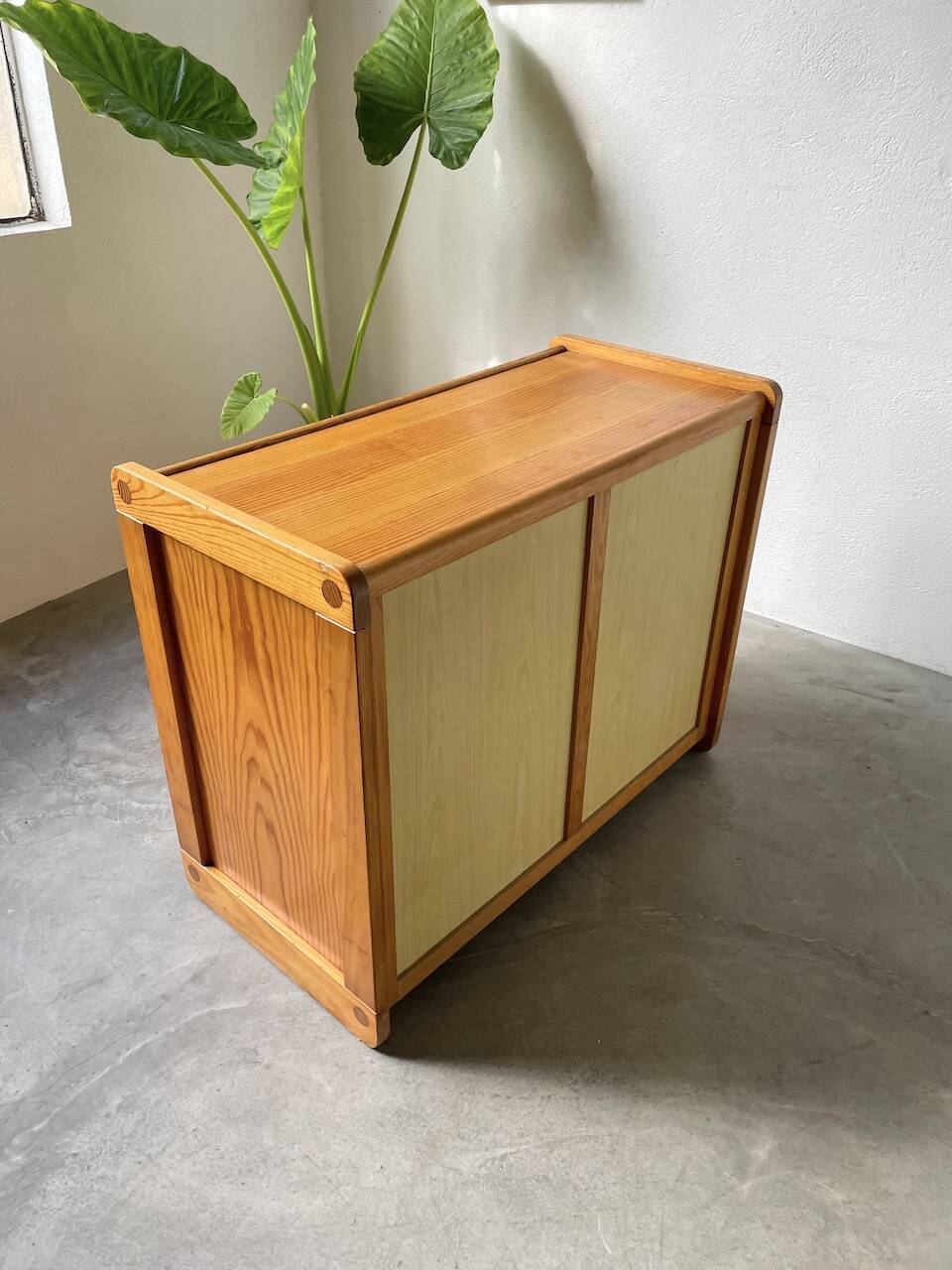 1980s pine chest of drawers