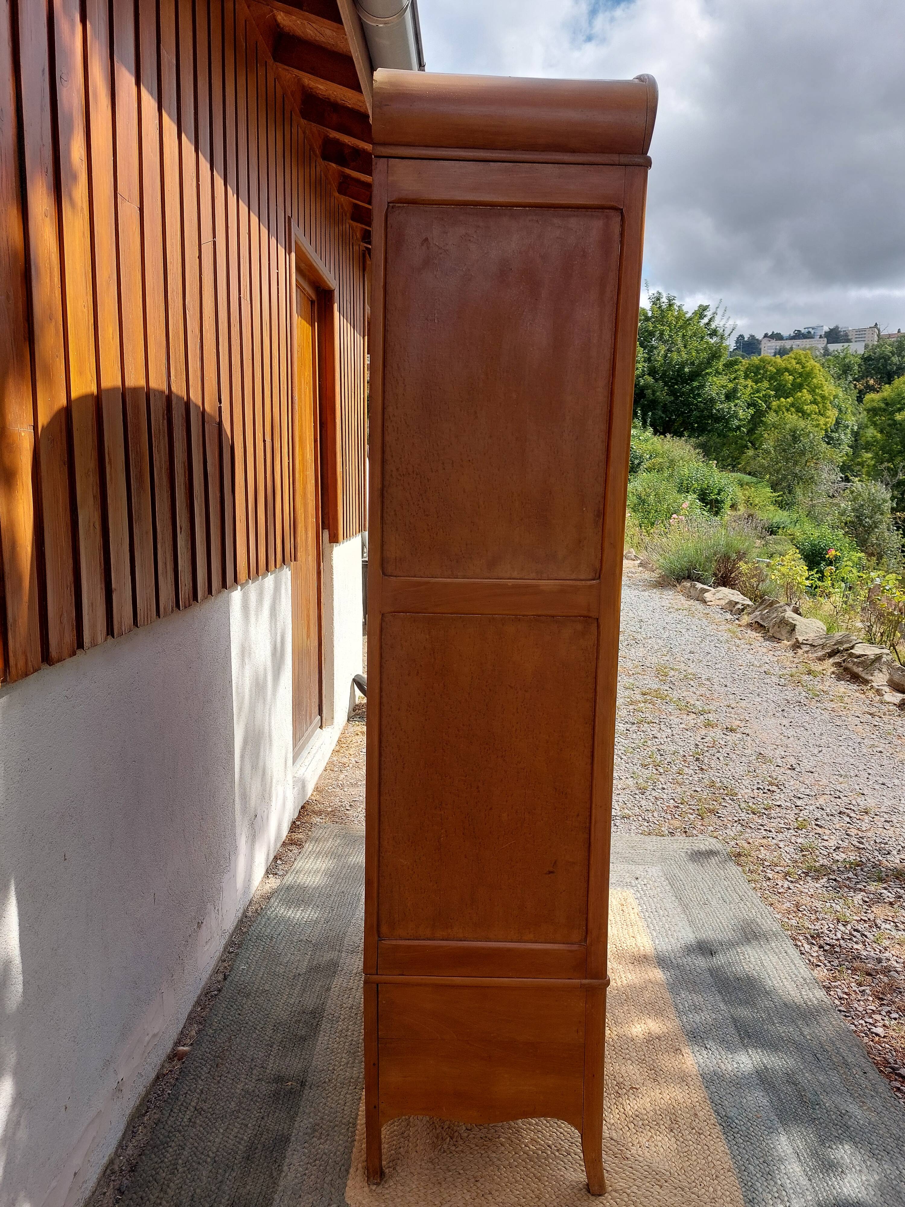 triple function wardrobe, hanging rail