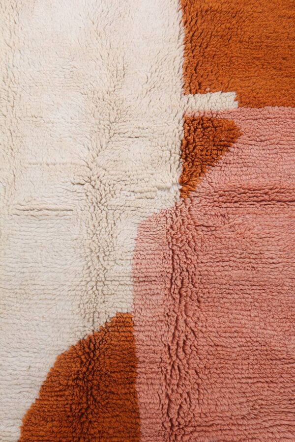 Tapis berbère Azilal terracotta et pêche moderne