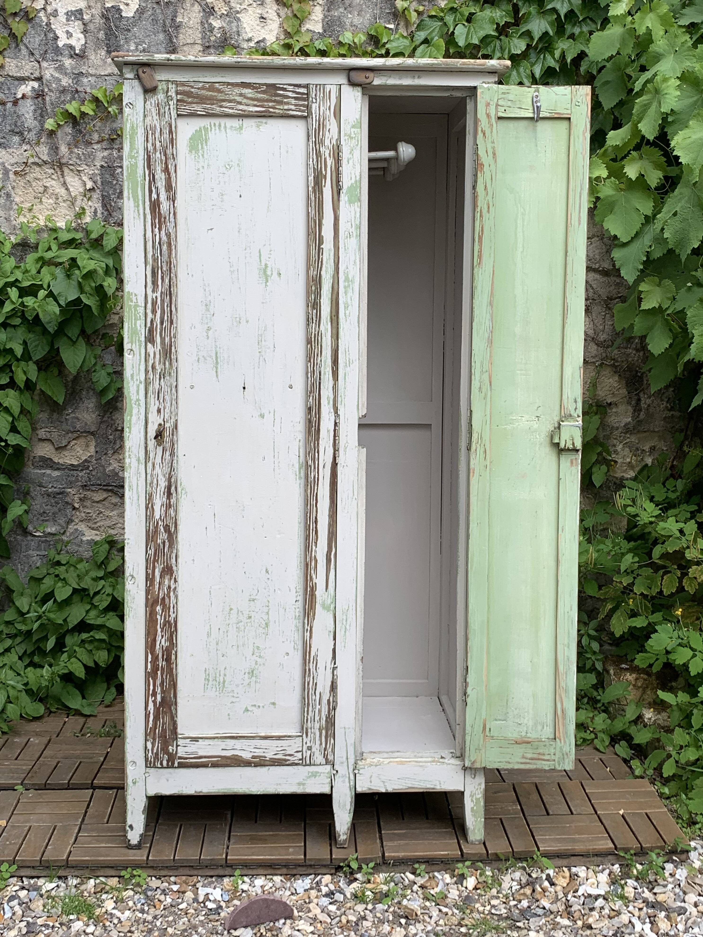 Parisian workshop cabinet 1940