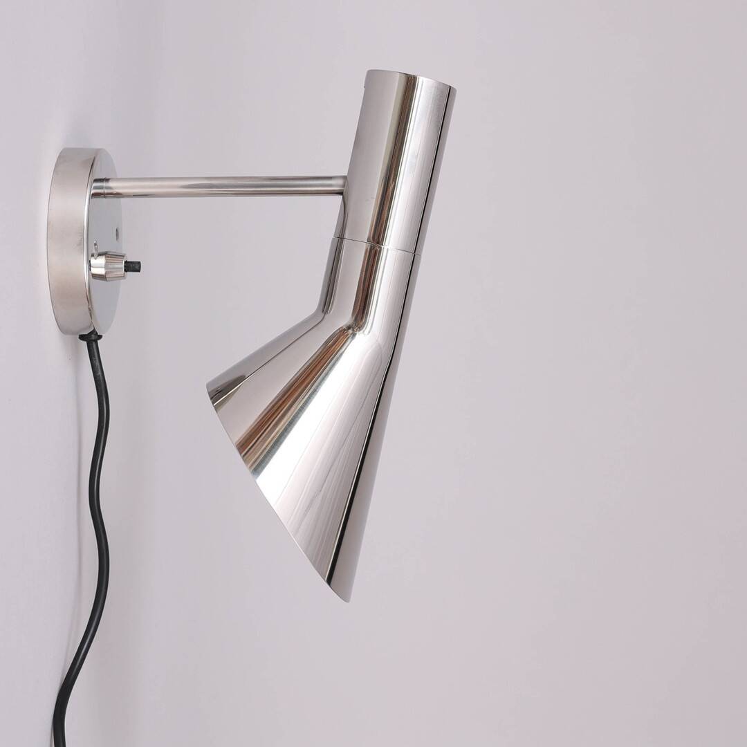 Applique AJ en chrome neuve avec emballage - Arne Jacobsen