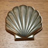 Pocket tray / scallop shell box