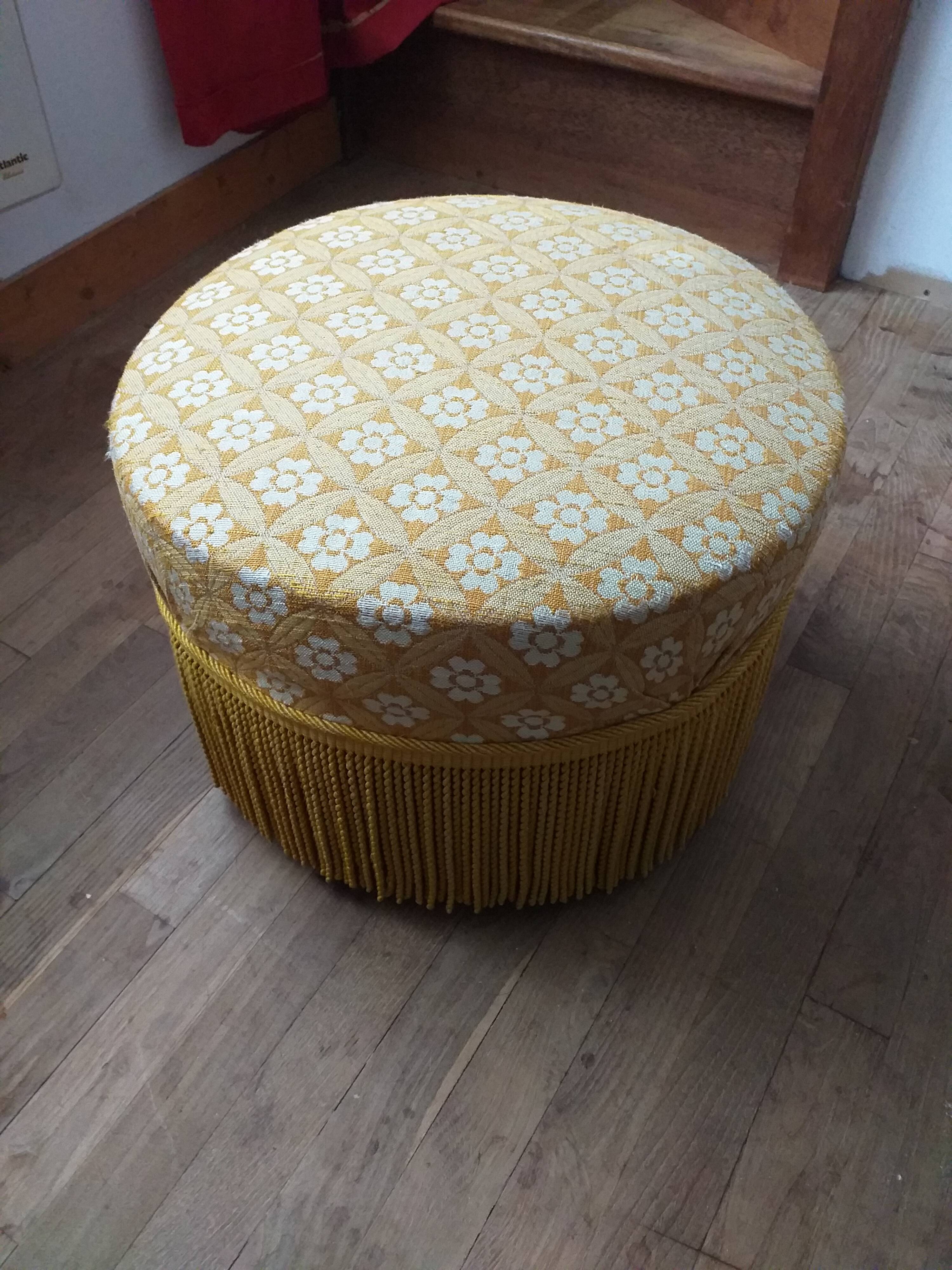 Vintage fringed toad pouf
