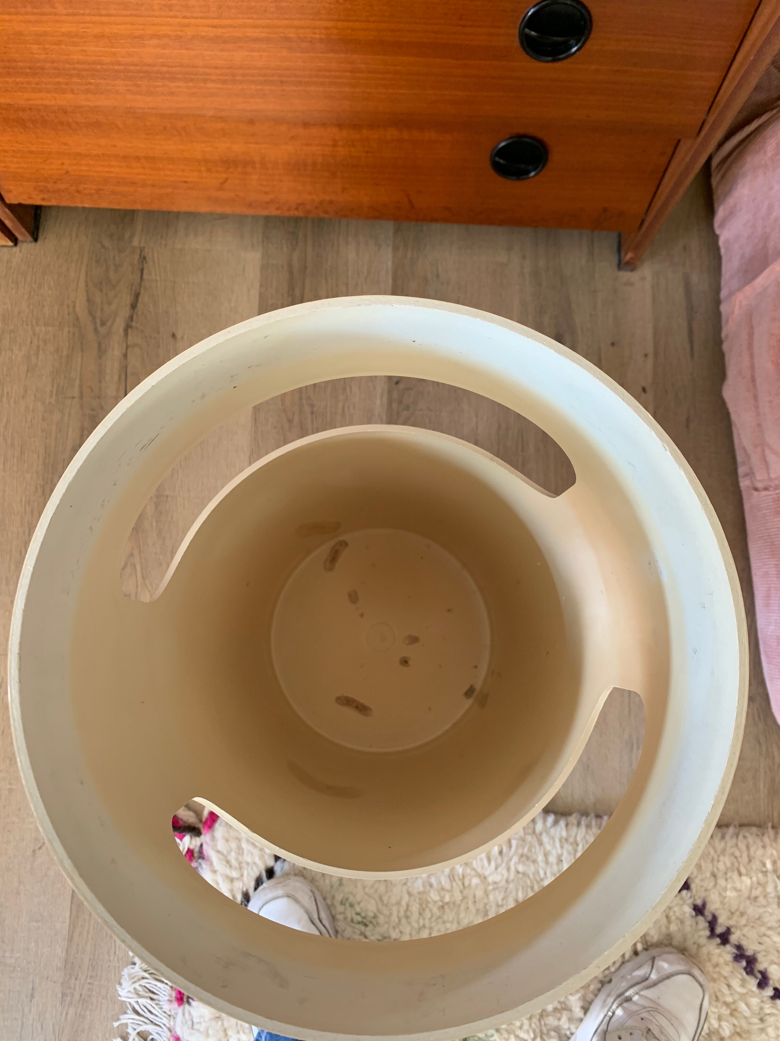 Umbrella holder ashtray kartell