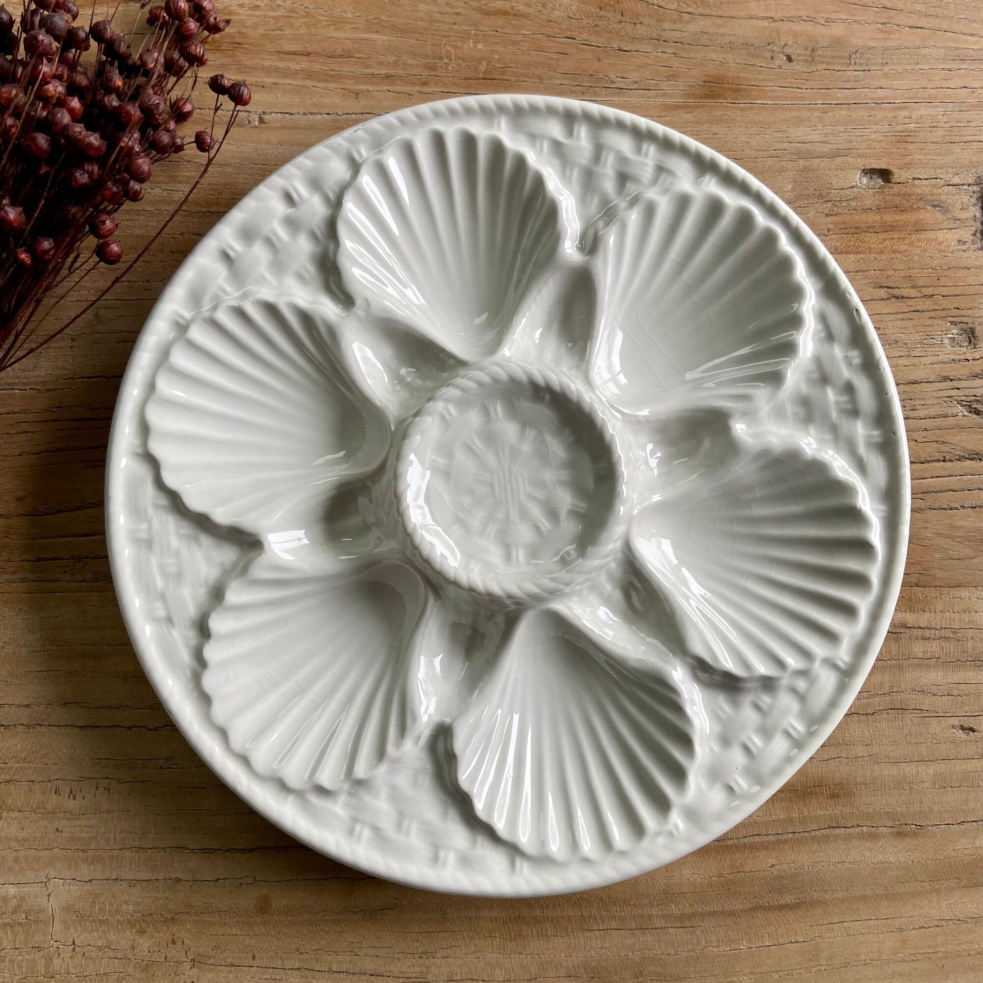 Set of 2 vintage oyster plates longchamp france