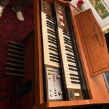 Farfisa electronic organ