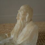 Alabaster sculpture empty pocket Asian decoration object handcrafted countryside seated man