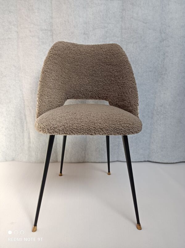 Chaise tonneau des années 1960, restauration d'art