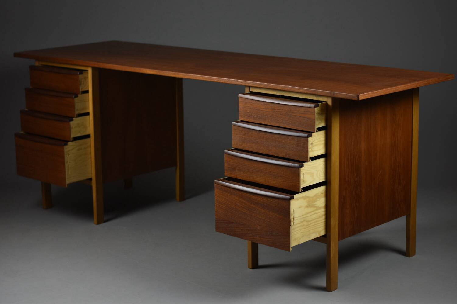 Bureau scandinave en teck et hêtre, années 1960