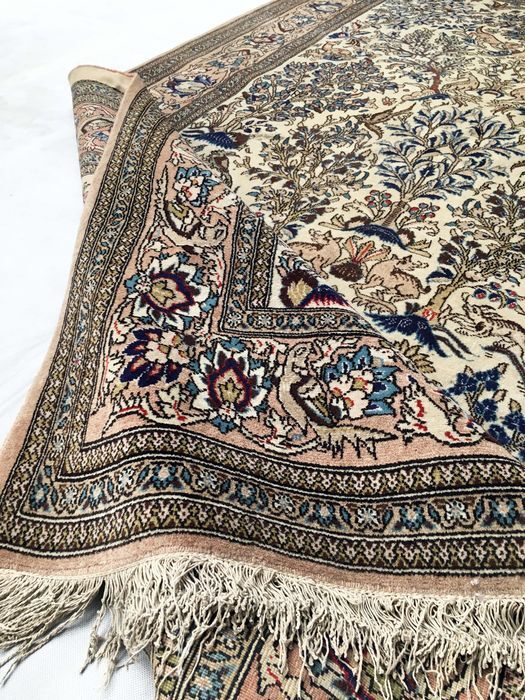 Ancient Persian carpet Ghoum Djafahi 1950 165x250cm