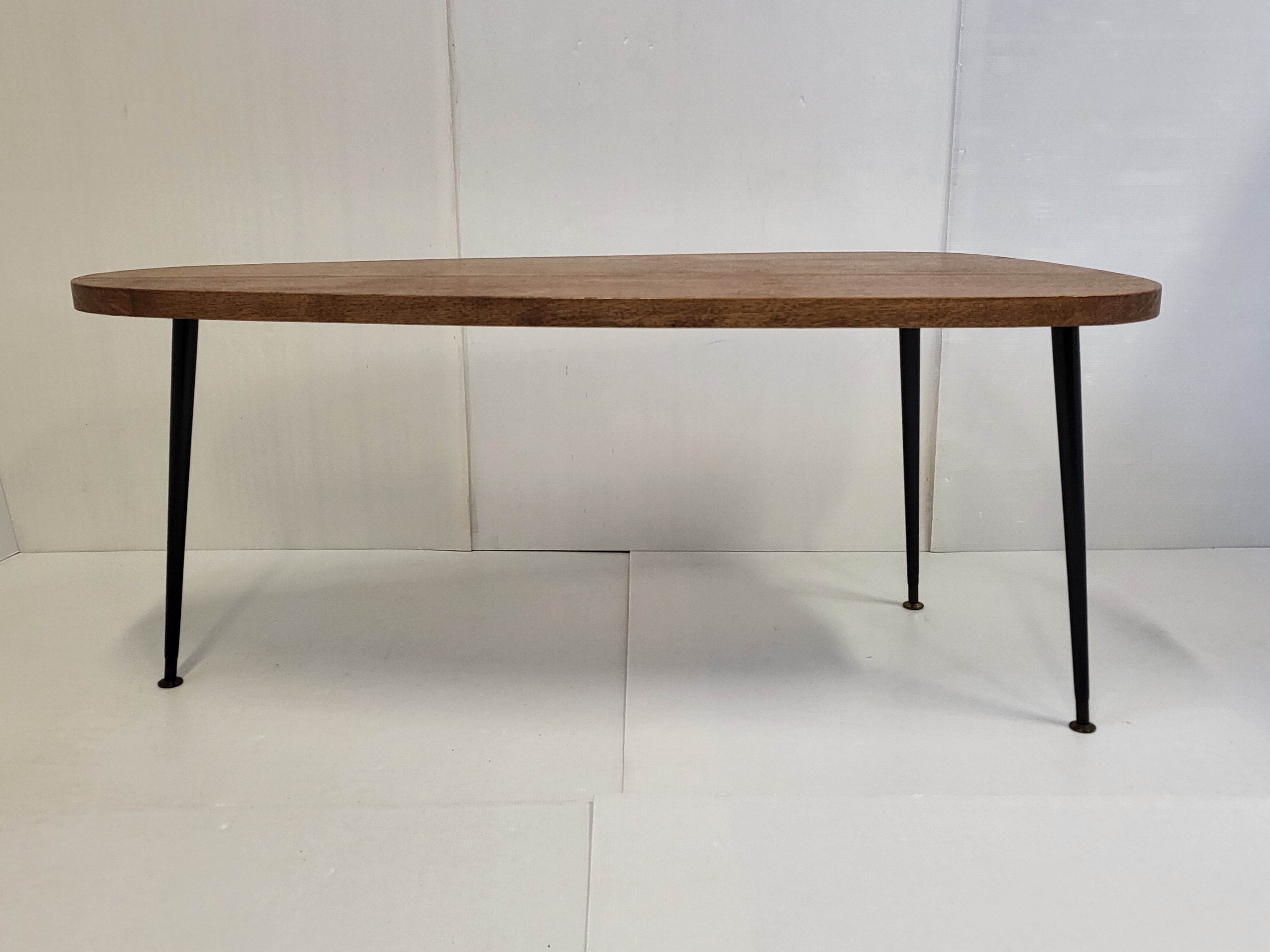 Vintage coffee table 1950 tripod