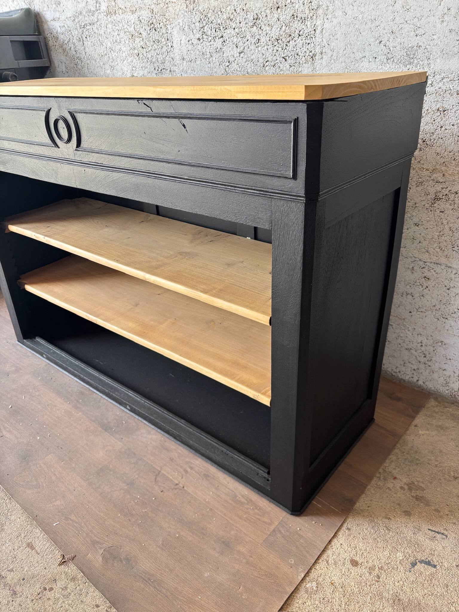 Black and wood counter