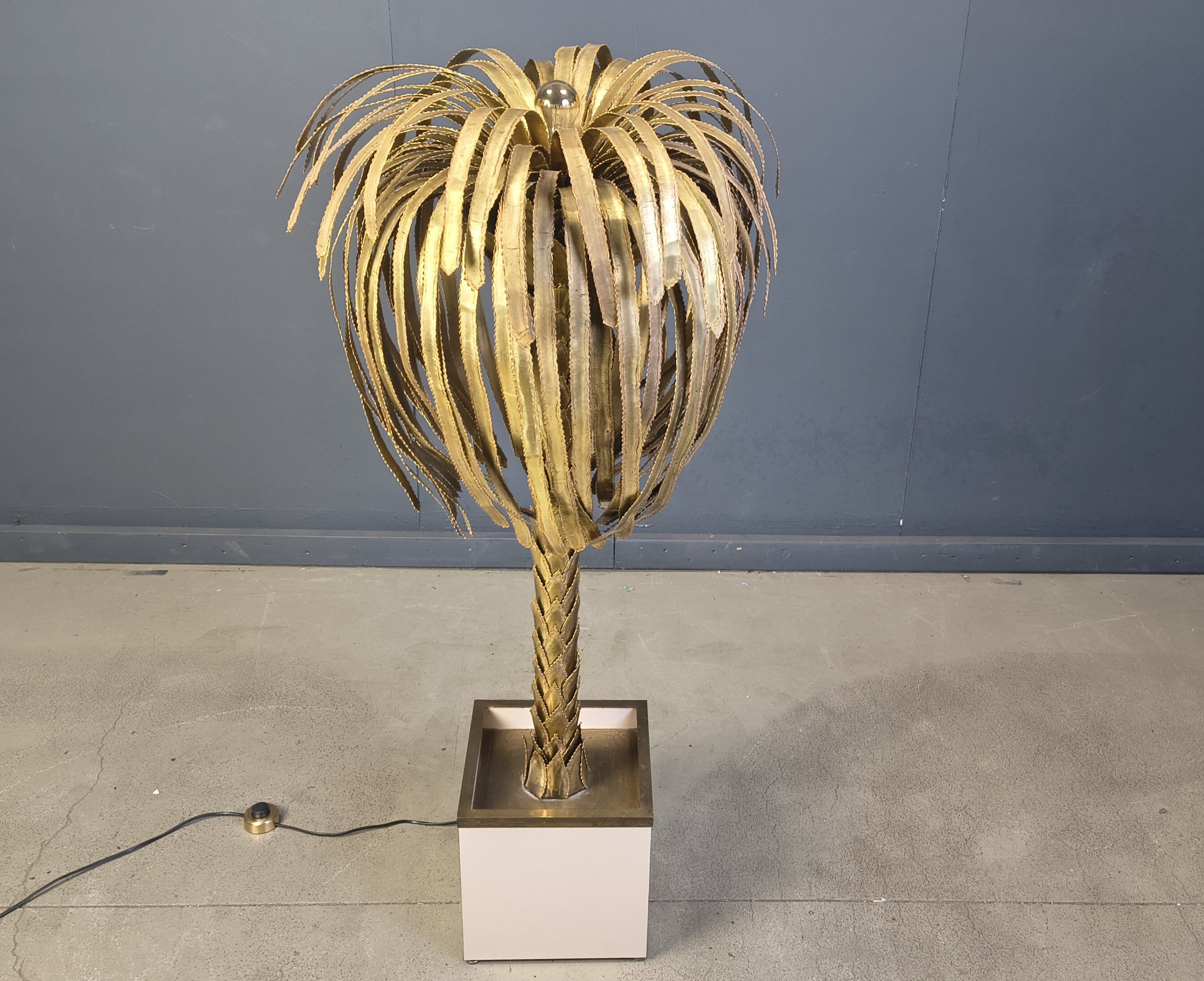 Brass palm tree floor lamp by Maison Jansen, 1970s