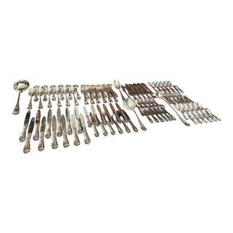 Ménagère en métal argenté de style Louis XV