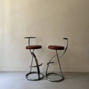 Bar stools in tubular chrome and tan leather, 1970s