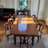 Superb Victorian mahogany extending table with 12 chairs – Late 19th century
