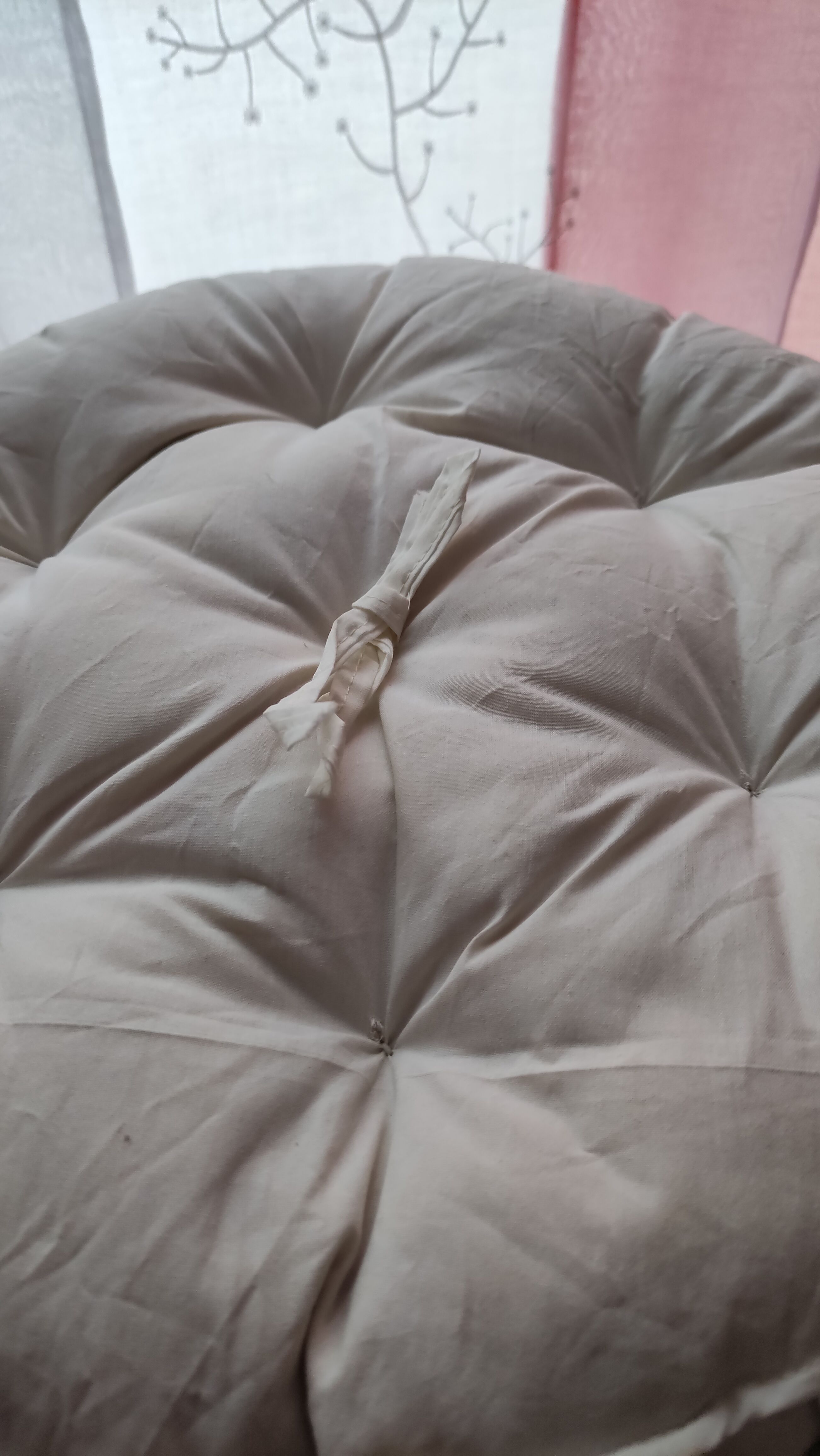 Paire de poufs en rotin et bambou