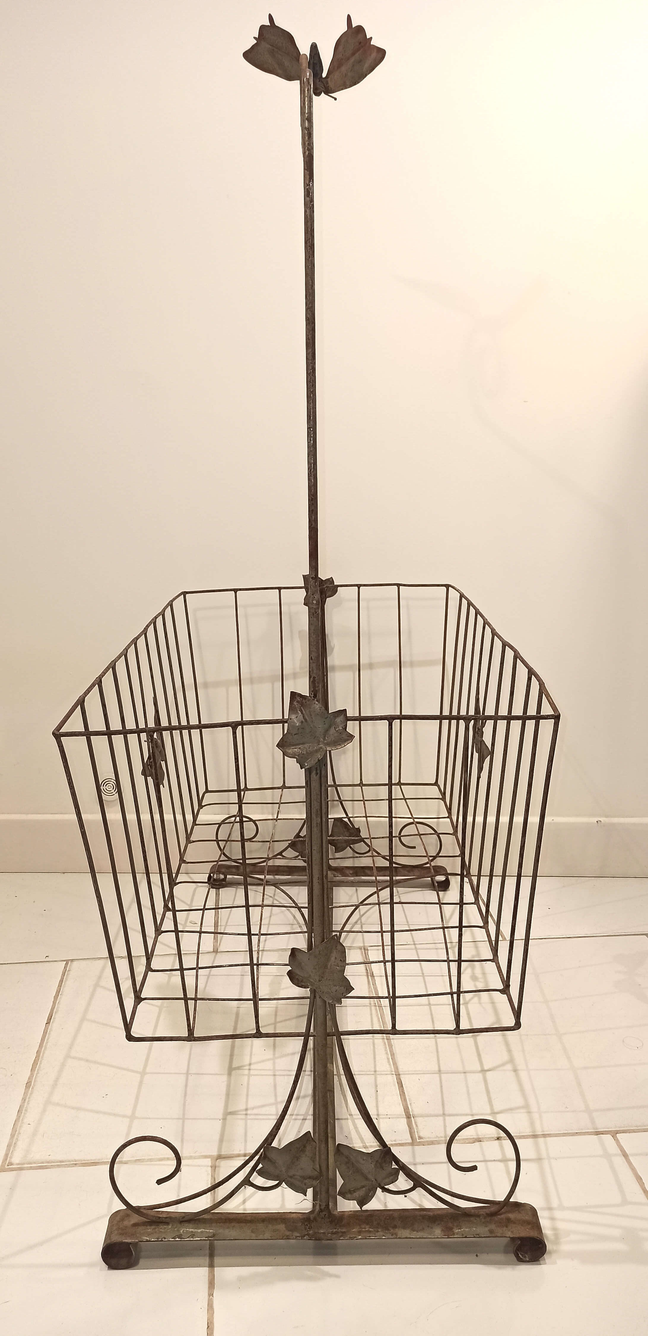 Old metal cradle from the late 1920s