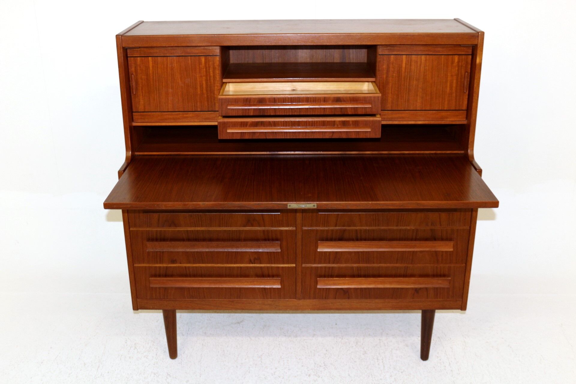 Teak secretary, Sigfrid Omann, Denmark, 1960