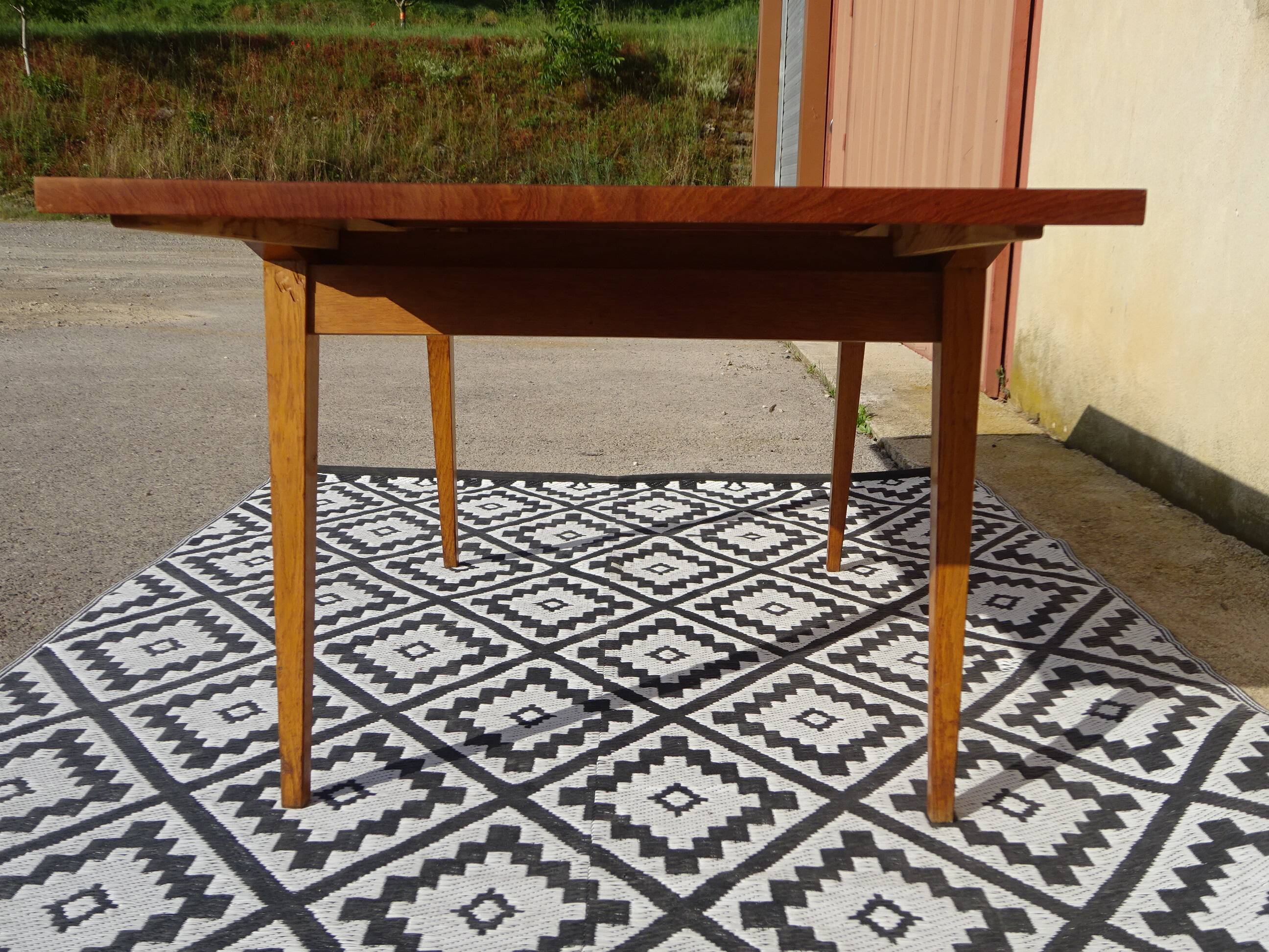 Table vintage en bois avec pieds compas