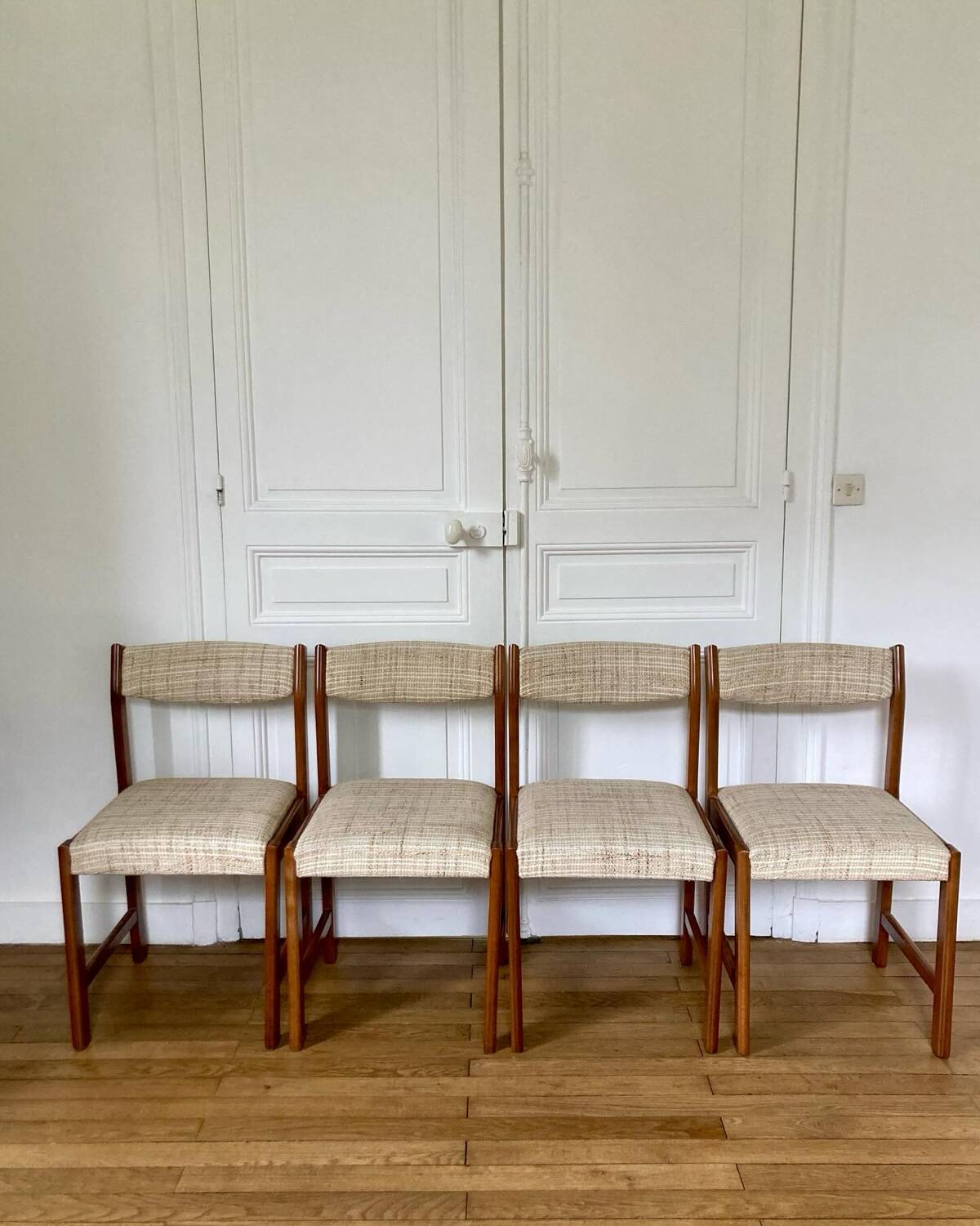 Set of 4 vintage chairs