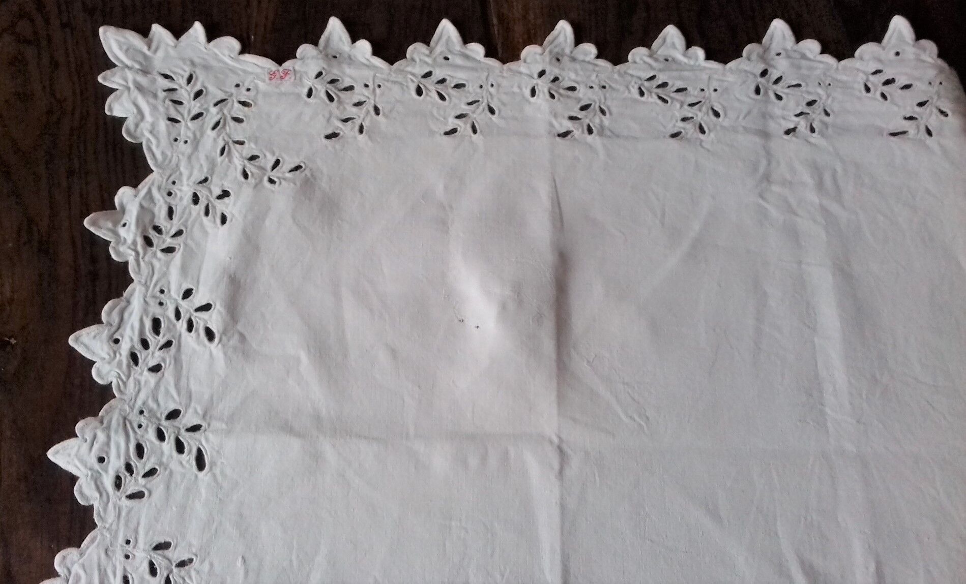 Square tablecloth old white lace Richelieu