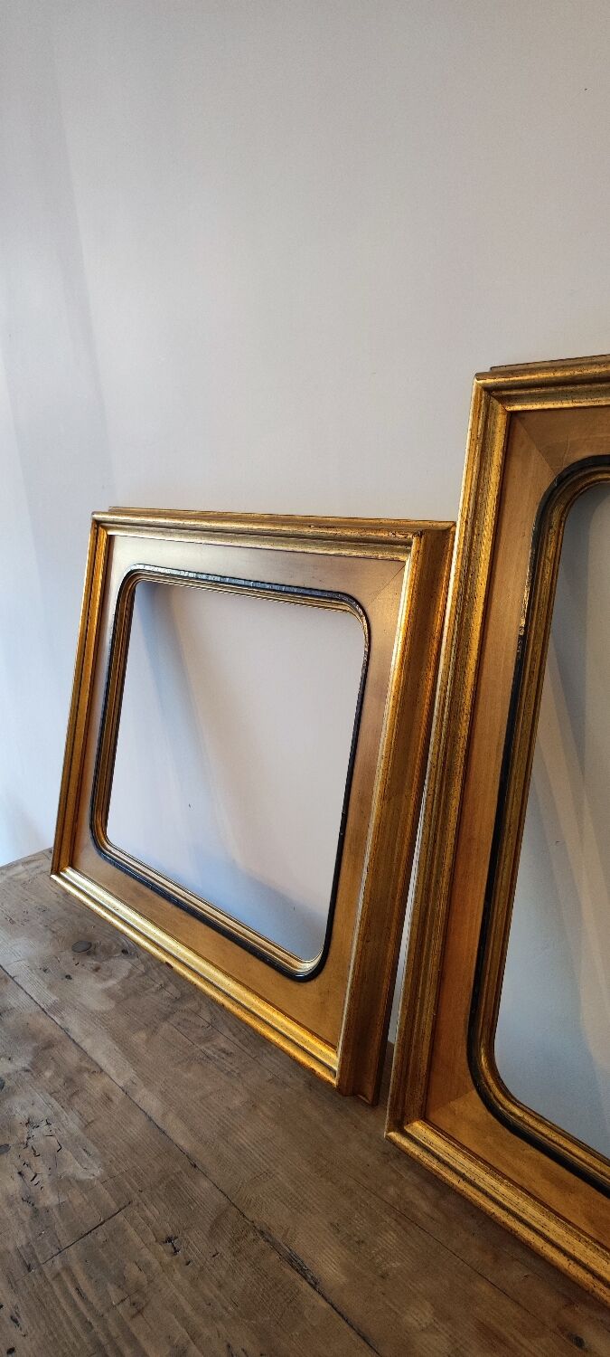 Pair of gilded wooden frames