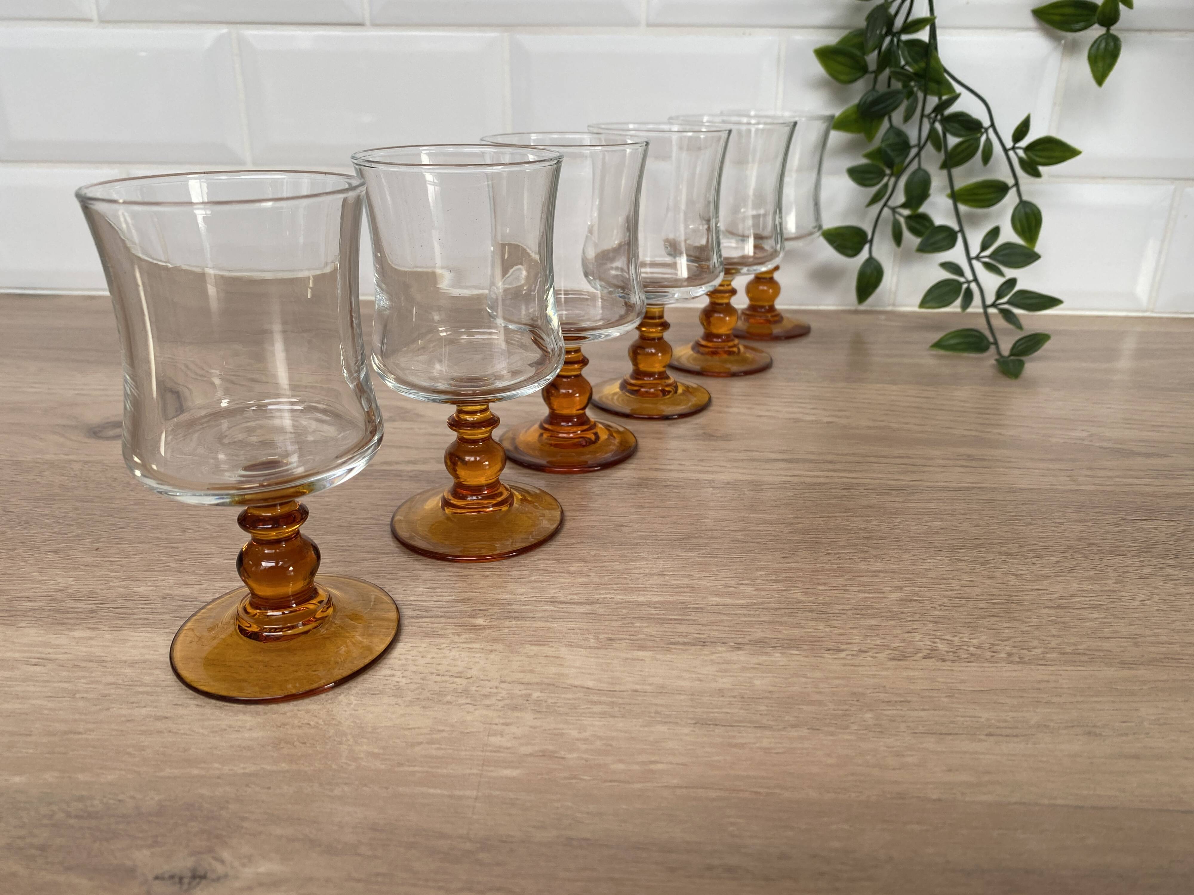 Set of 6 Luminarc white wine glasses, Antique model