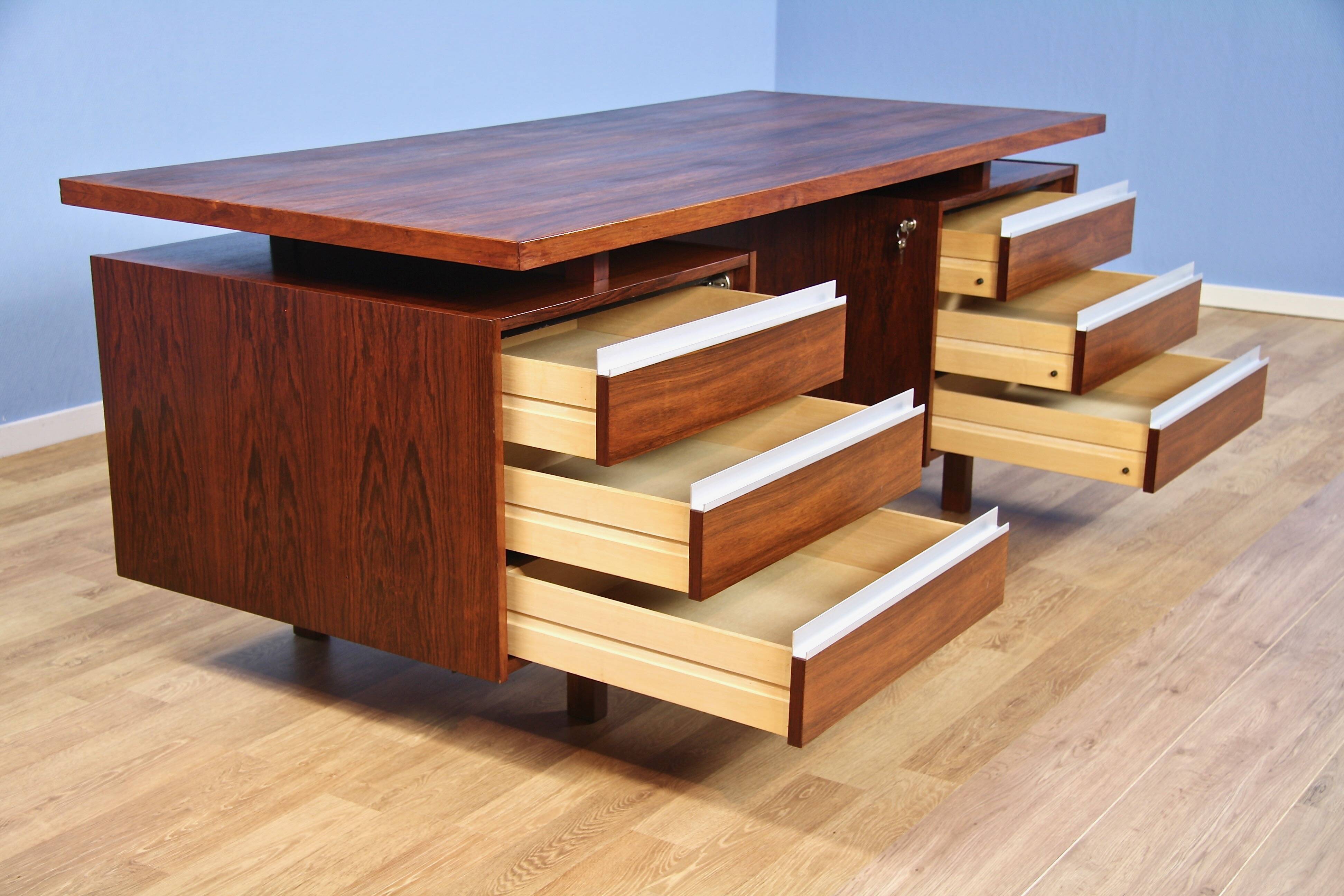 Freestanding Dutch writing desk in rosewood by Kho Liang Ie for Fristho 60s