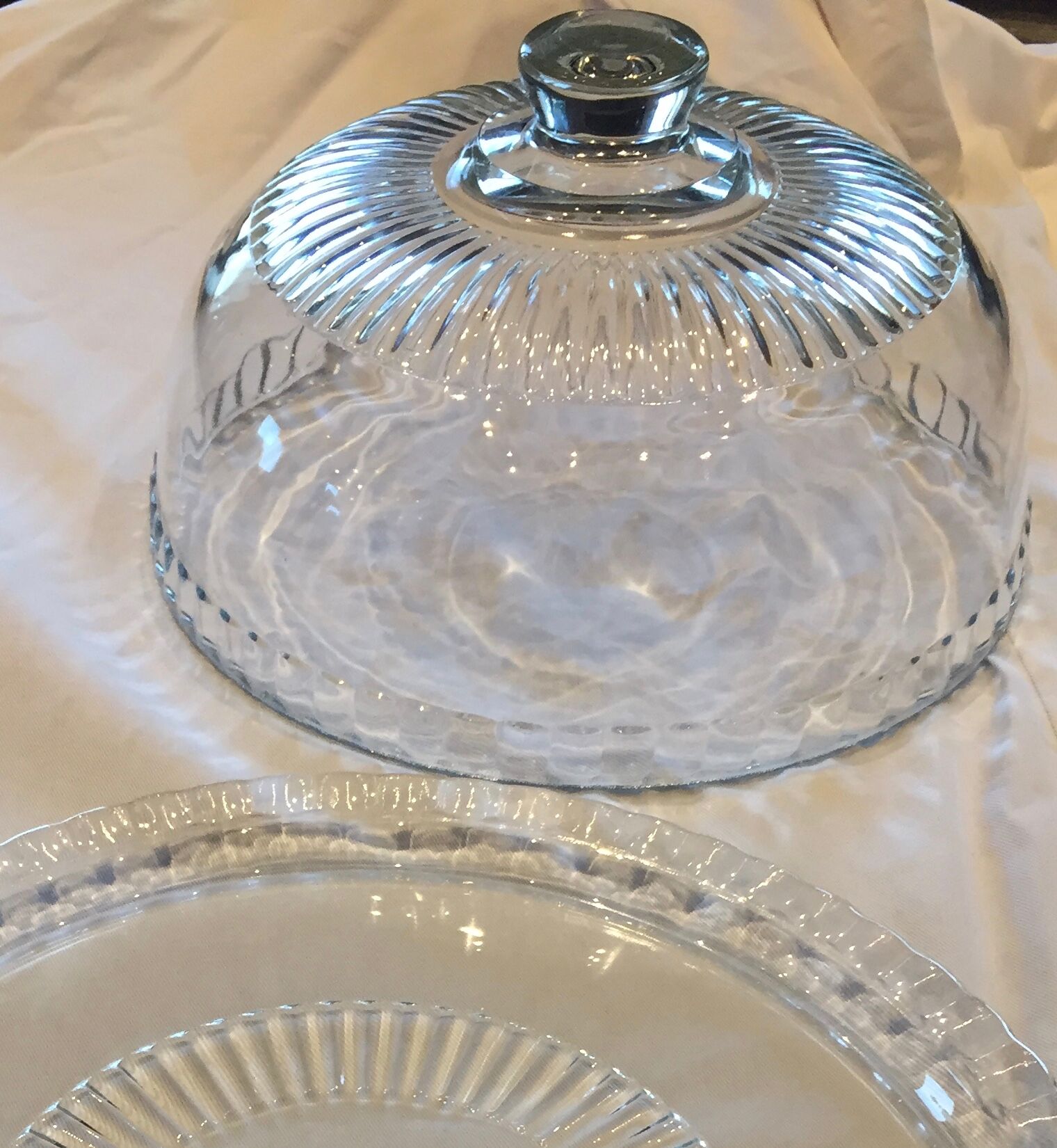 Pie dish and its bell