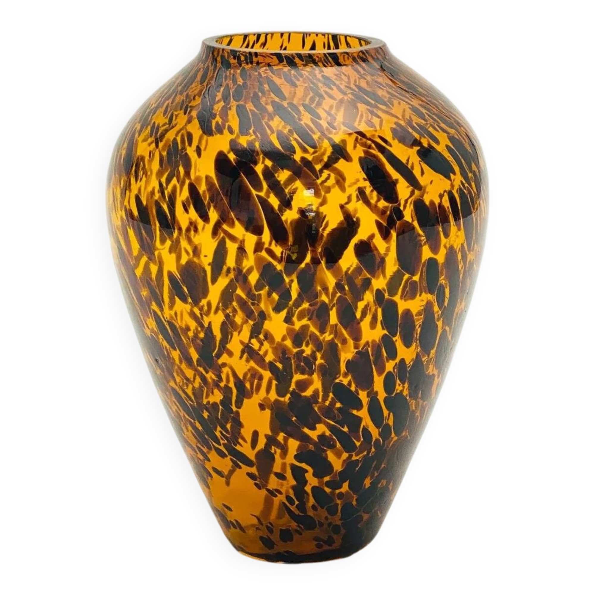 Scalloped glass vase