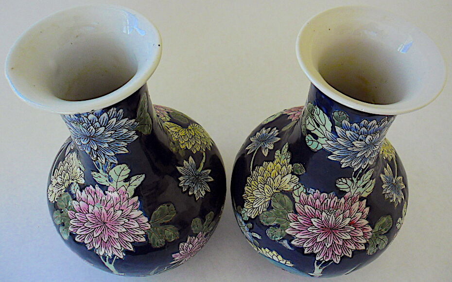 Pair of porcelain vases from China