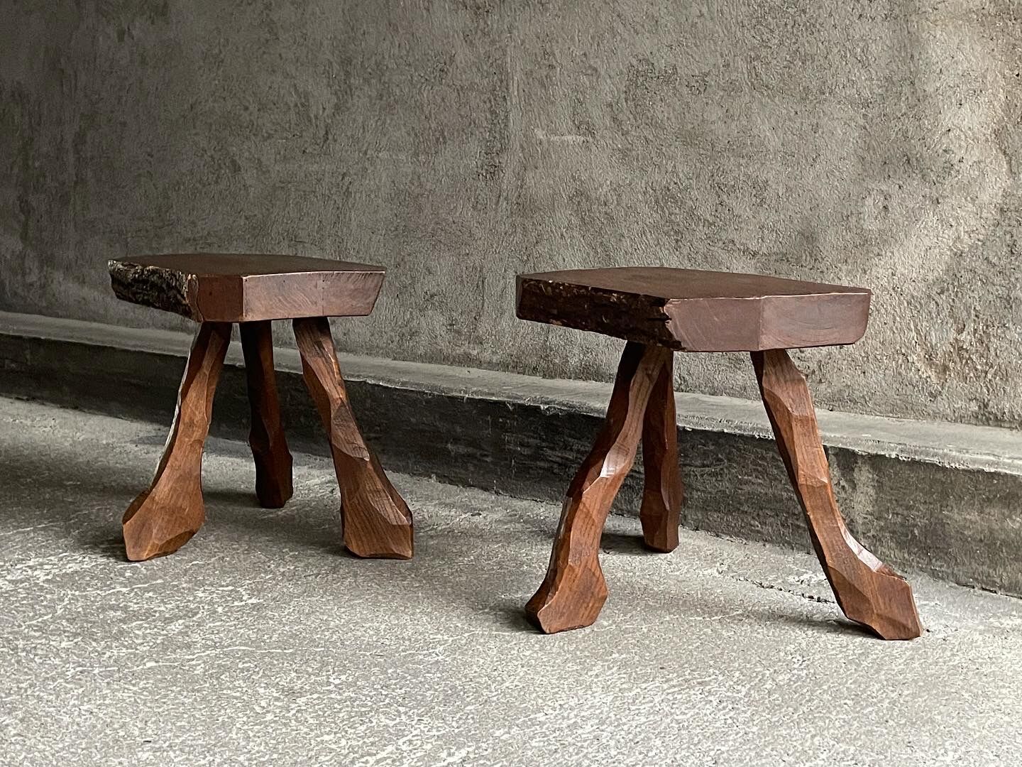 Pair of tripod stools in solid oak, France 1940s