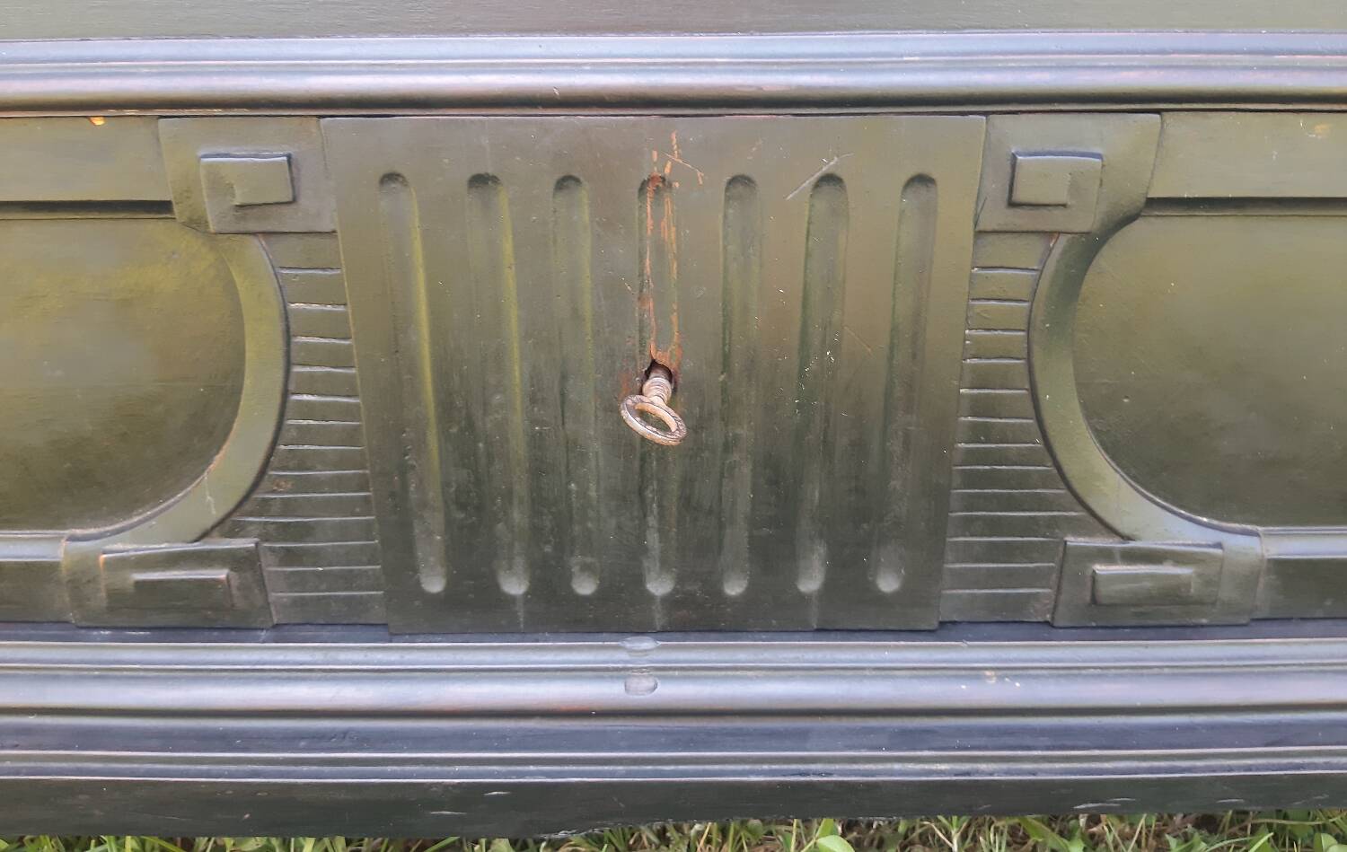 Dressmaker's cabinet with beveled triptych mirrors. (Mirror cabinet)