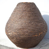 Old basket, straw and bramble bud