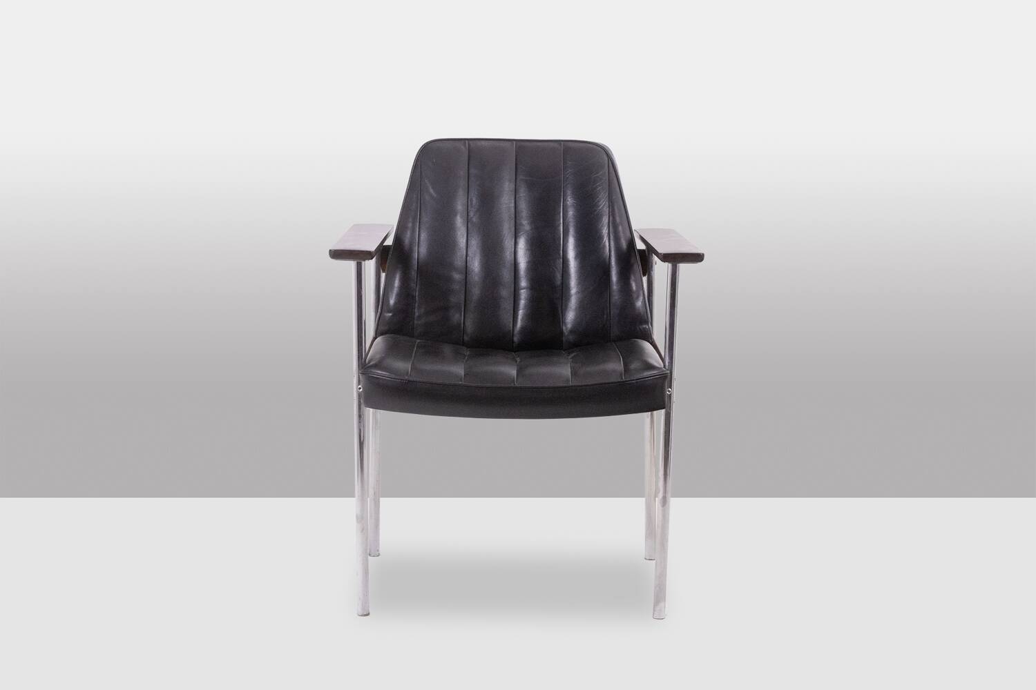 Sven Ivar Dysthe for Dokka. Armchair. Circa 1960.