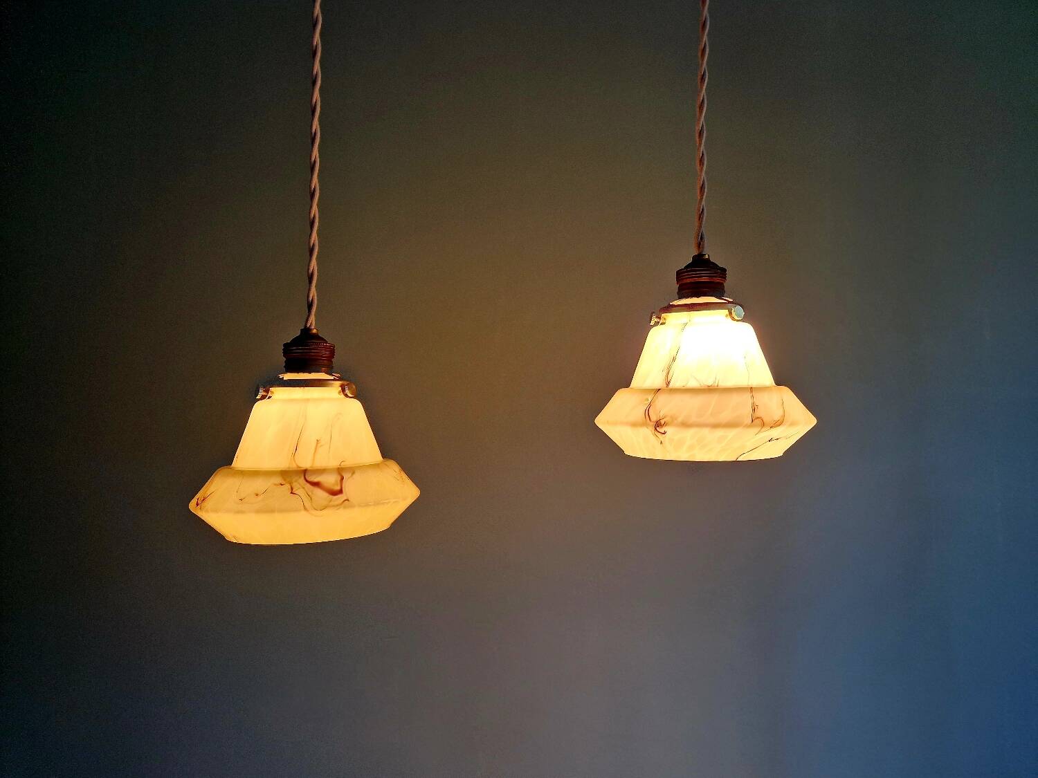 Pair of Art Deco marbled opaline pendant lights, Scailmont (Belgium)