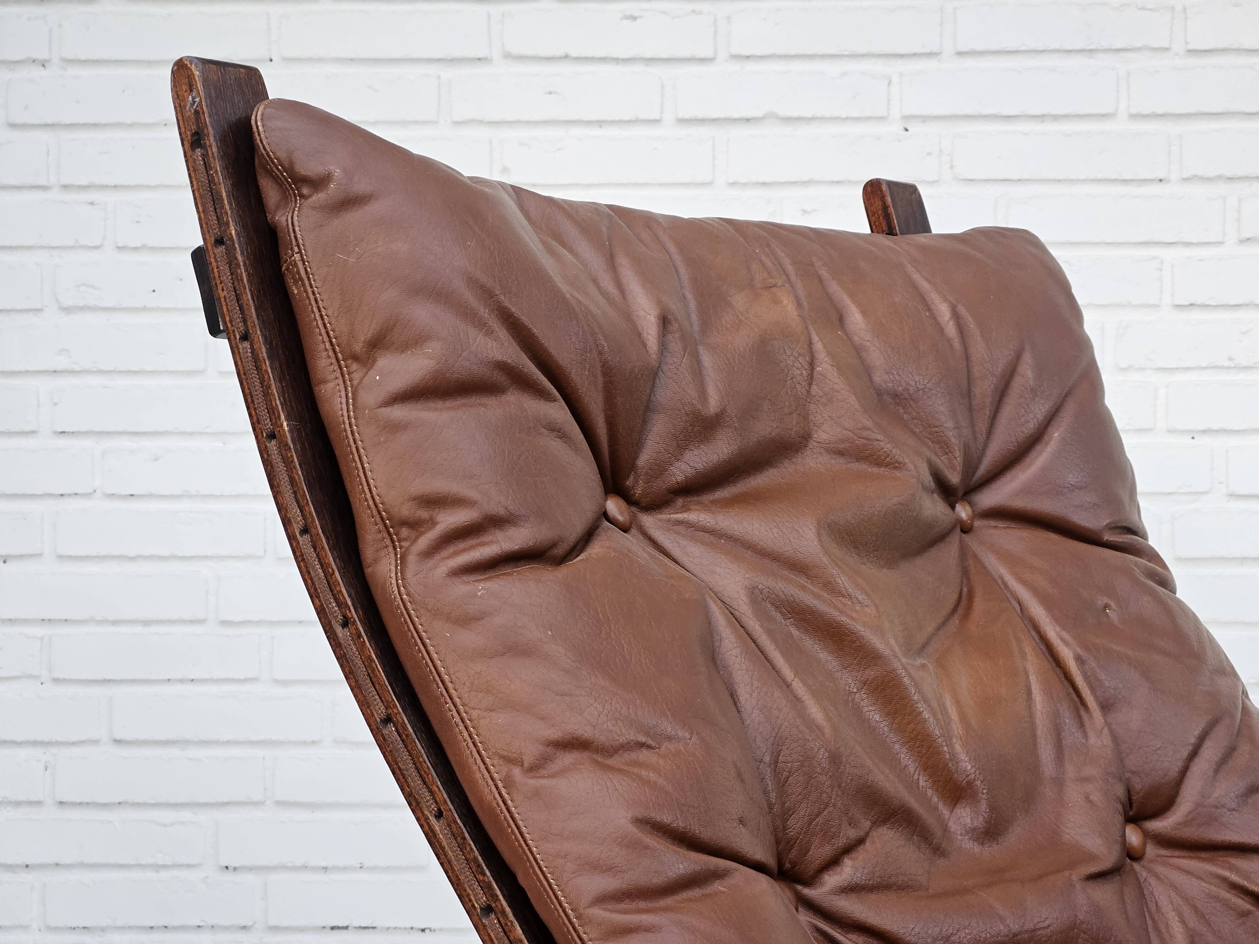 1970s, Norwegian design by Ingmar Relling, model "Siesta", pair of two chairs, original condition.