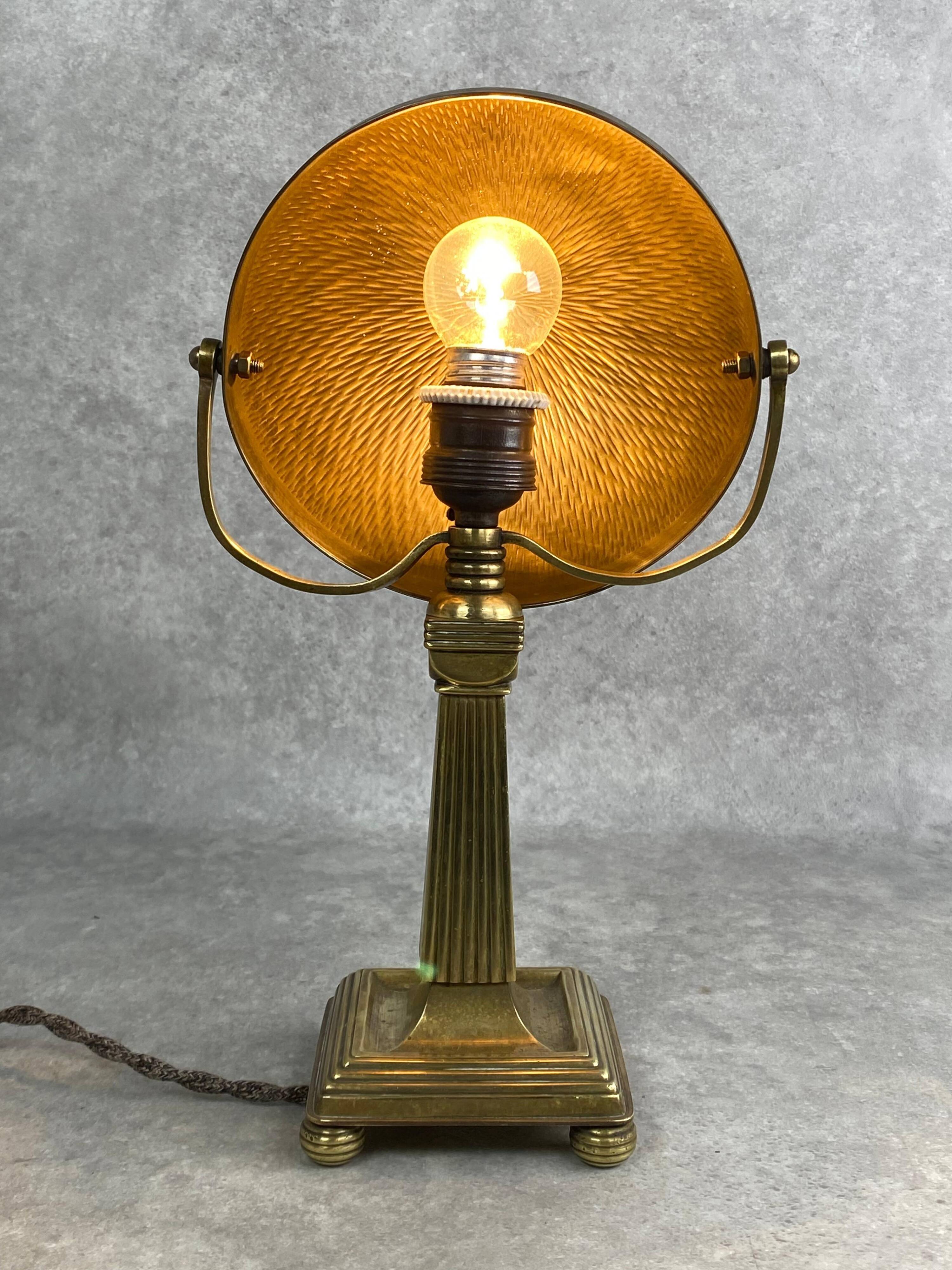 Lampe de table en laiton dans le style de la sécession viennoise