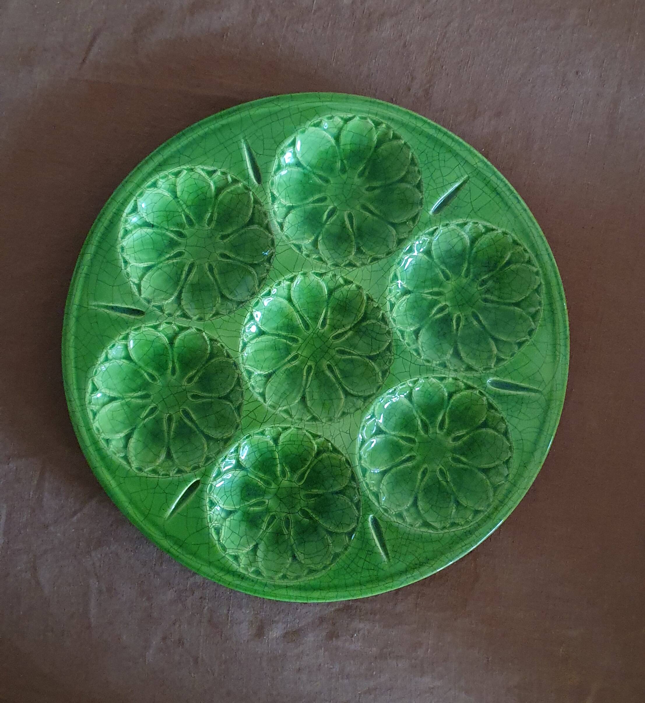 Artichoke and dish plates