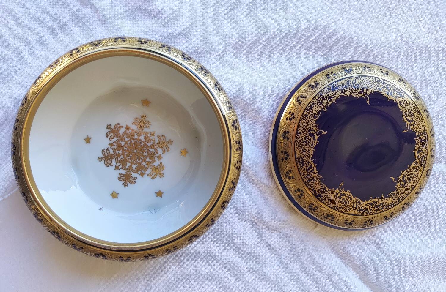 Large Limoges porcelain candy box - Oven blue and gold -