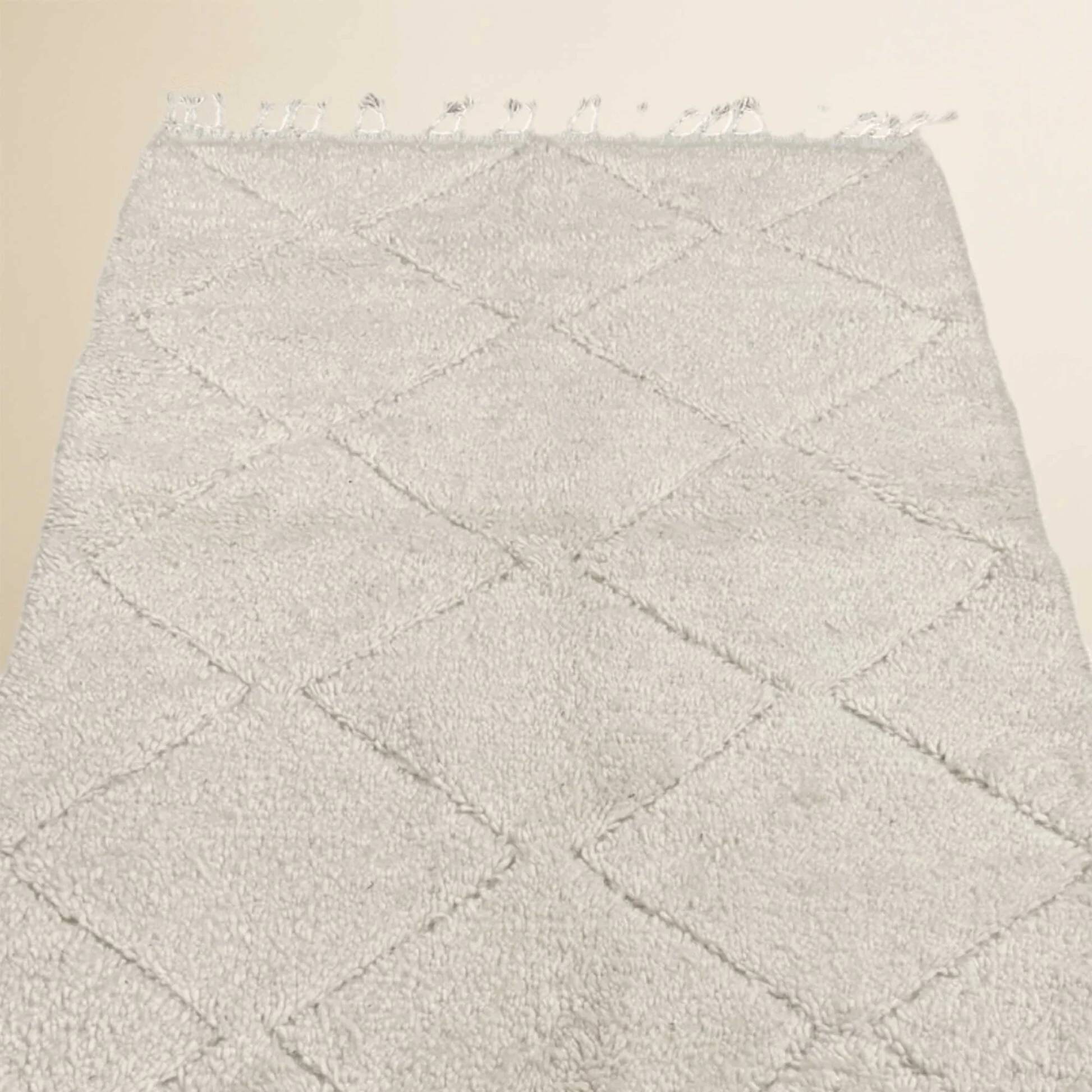 Beni Ouarain Berber Rug • Minimalist white diamond design