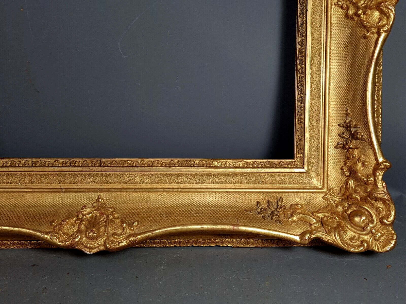Cadre XIXe siècle style Louis XV bois stuc doré d'origine 66x57 feuillure 47x39 cm SB