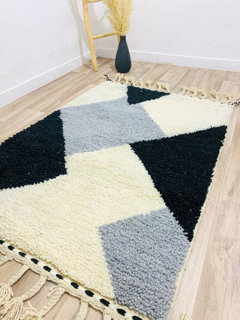 Handmade Moroccan rug 200cm x 300cm