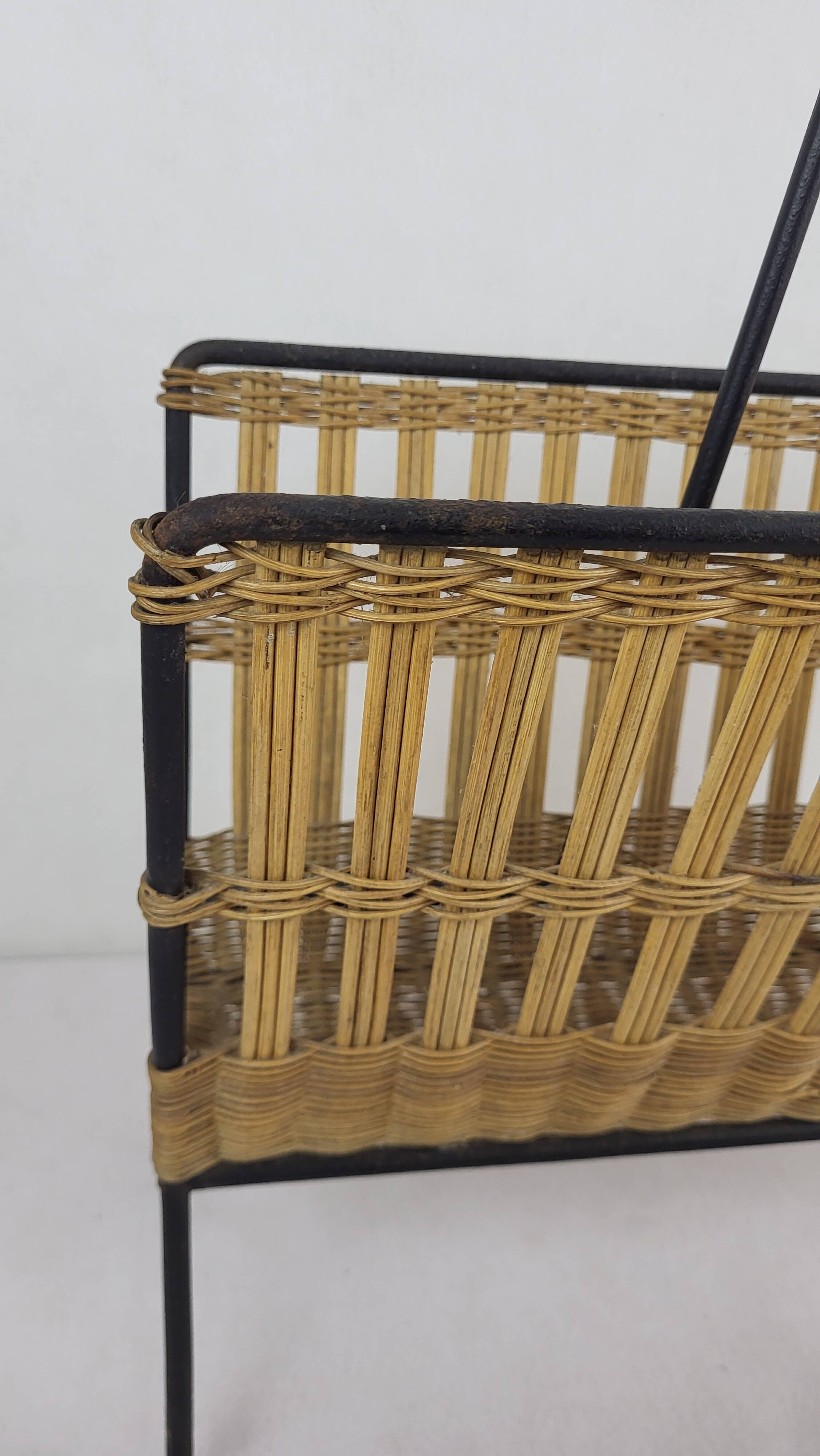 Raoul Guys 1950's magazine rack