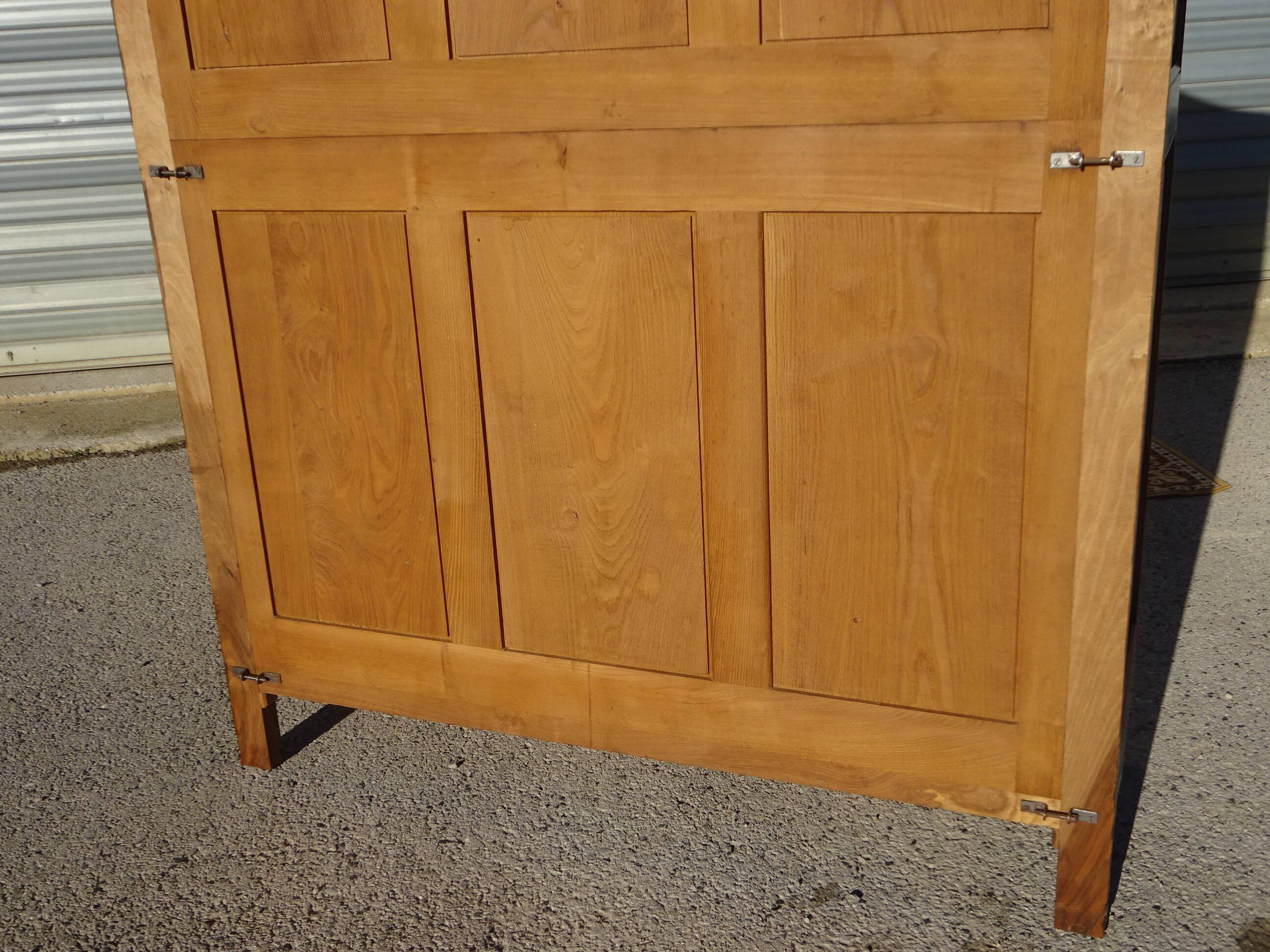 Walnut wardrobe in Louis XV style